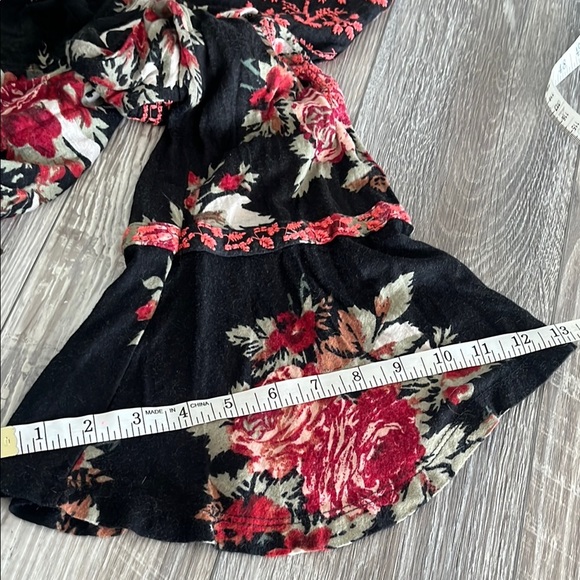 Free People Black and Red Crop Blouse with Bell Sleeves - Picture 9 of 11
